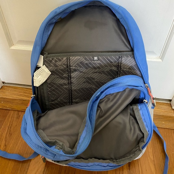 Columbia Rough River Backpack - Picture 6 of 10